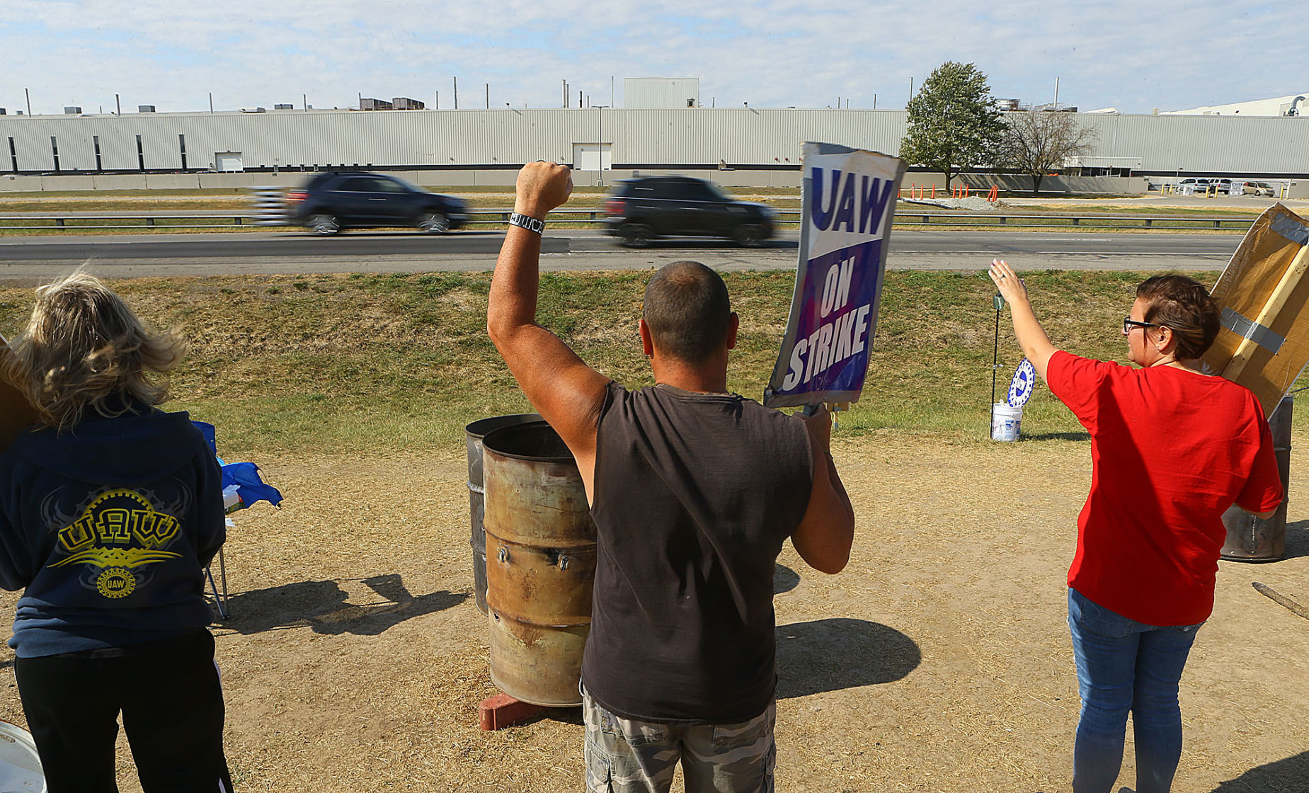 GM strike 10-15 03.jpg